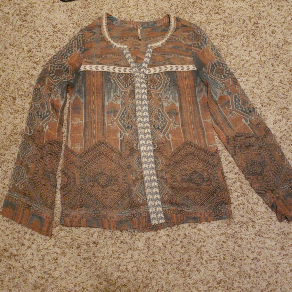 BKE long sleeve blouse